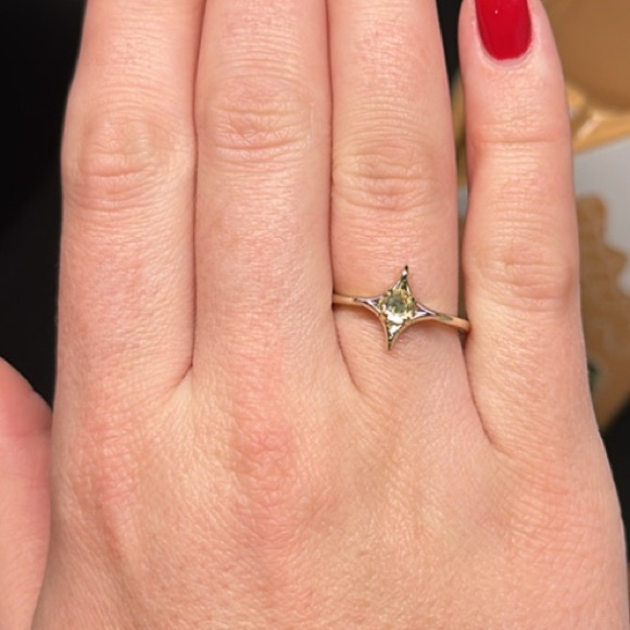 Kendra Scott ring - Picture 3 of 3